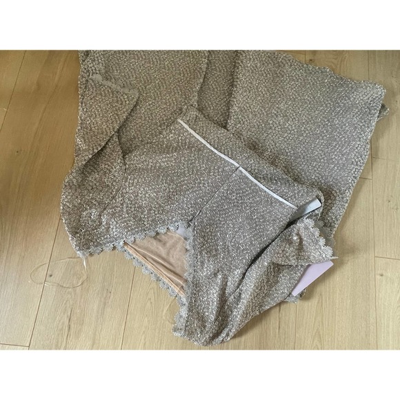 NWT JS Collections Metallic Scalloped Evening Dress maxi Long Sleeves Size 8 - Picture 6 of 9